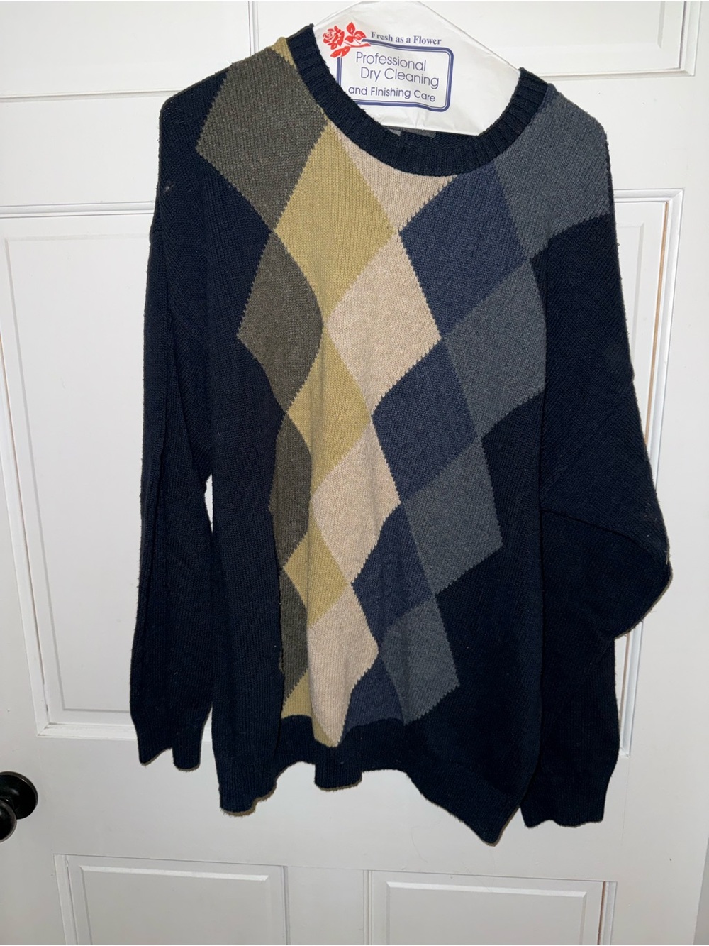 croft & barrow Navy Argyle Crewneck Sweater with Olive and Cream Diamonds